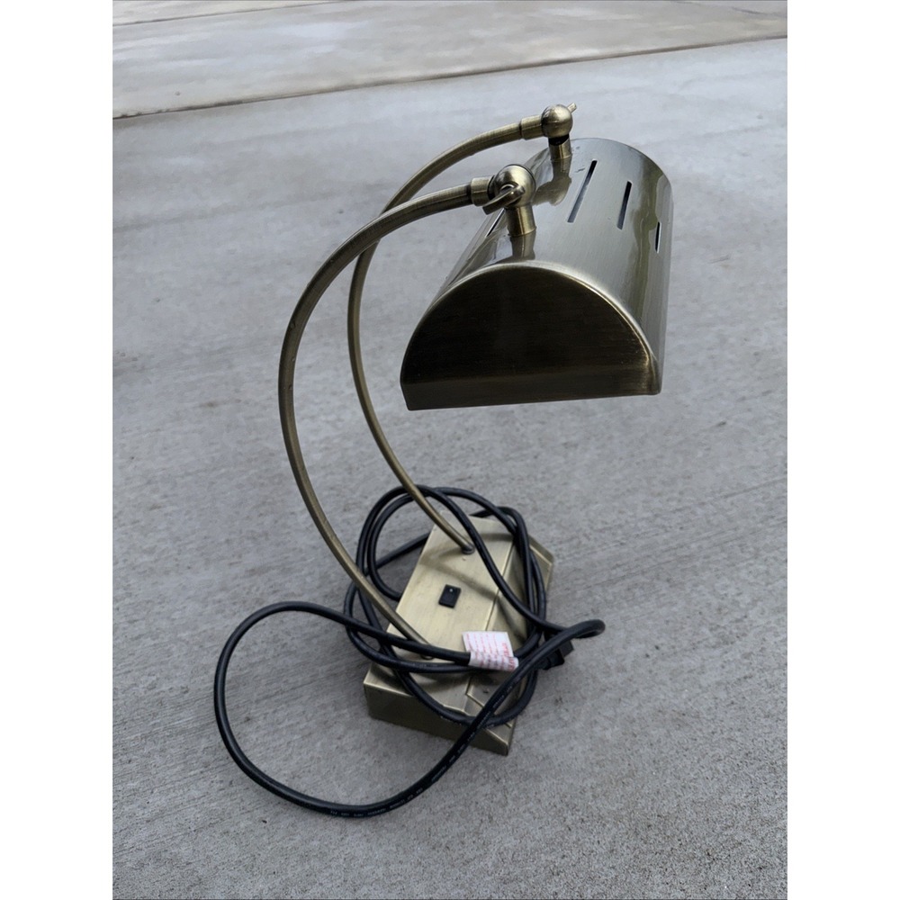 COMPUTER PHONE BANKER'S LAMP CHARGING STATION ANTIQUE BRASS FINISH OUTLETS 2 Pwr